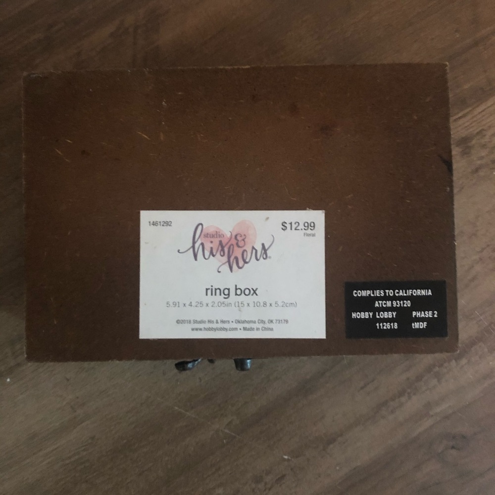 Rustic wedding ring box - Picture 3 of 3